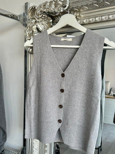 FINE KNIT WAISTCOAT